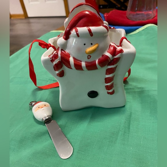 NWOT snowman, ceramic snowman dip serving dish with Santa spreading knife - Picture 1 of 8